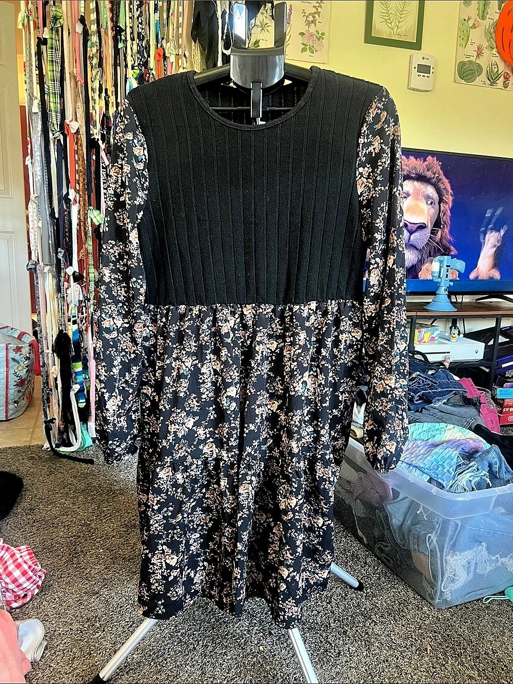 Floral Midi Dress in Black & Blue Size XL